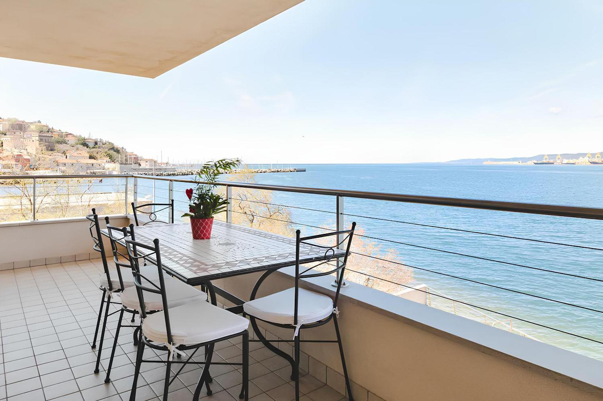 Attico Riva Mare Apartman Múggia Kültér fotó