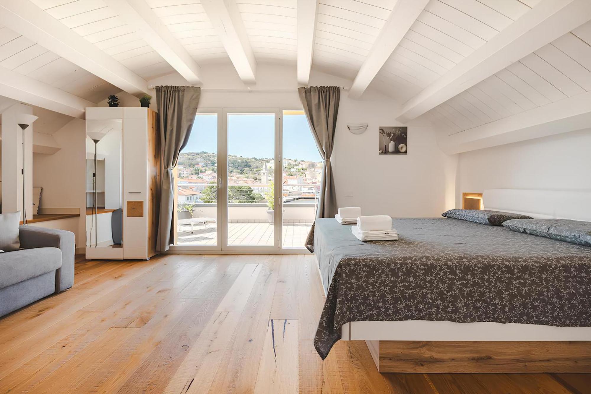 Attico Riva Mare Apartman Múggia Kültér fotó